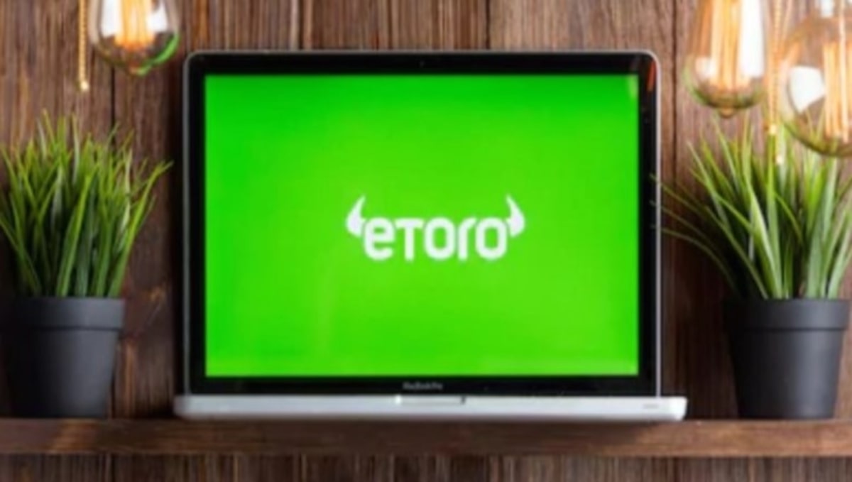 eToro Launches NFT-Based Fund, Releases Its First NFT Collection